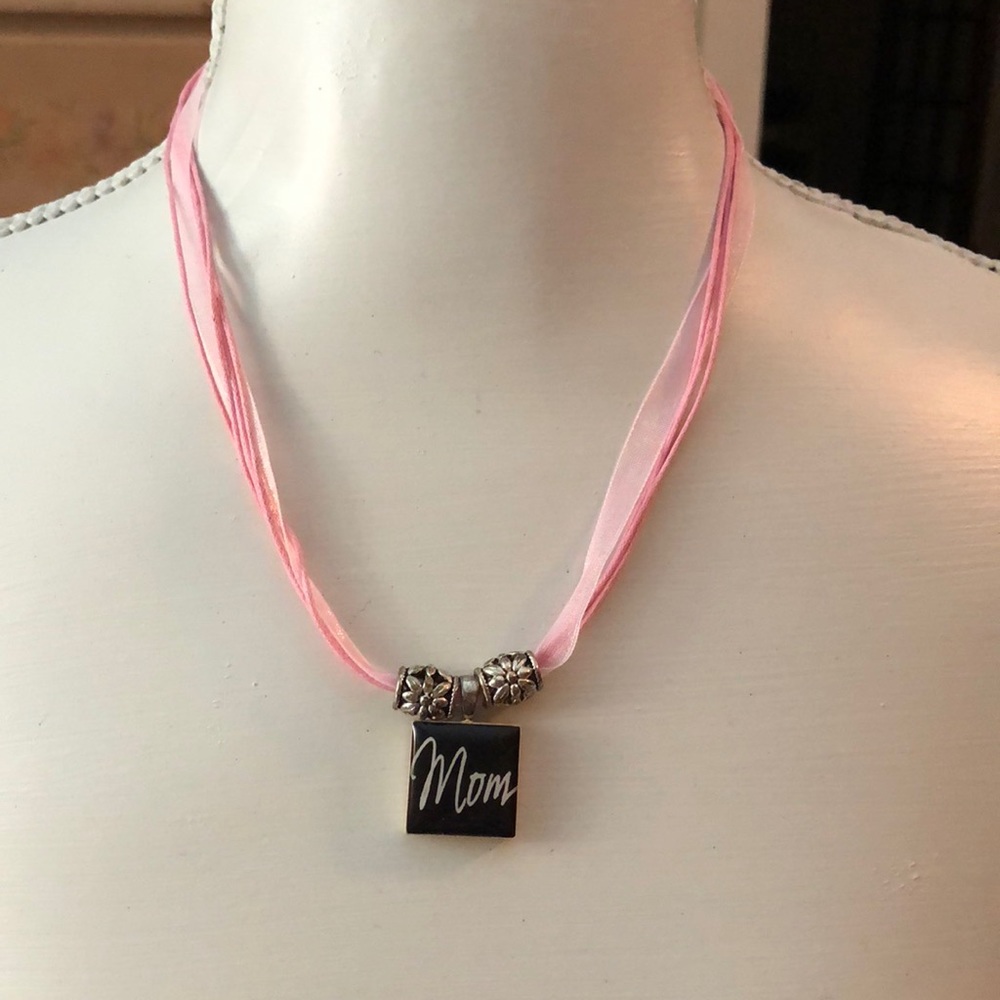 ❤️Silverstein lifetimes mom pendant